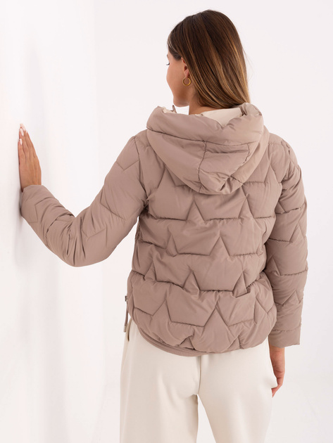 Ciemnobeżowa pikowana kurtka z kieszeniami