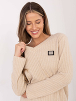 Beżowy damski sweter z dekoltem V