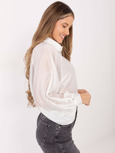 Biała przezroczysta koszula z ozdobnymi guzikami