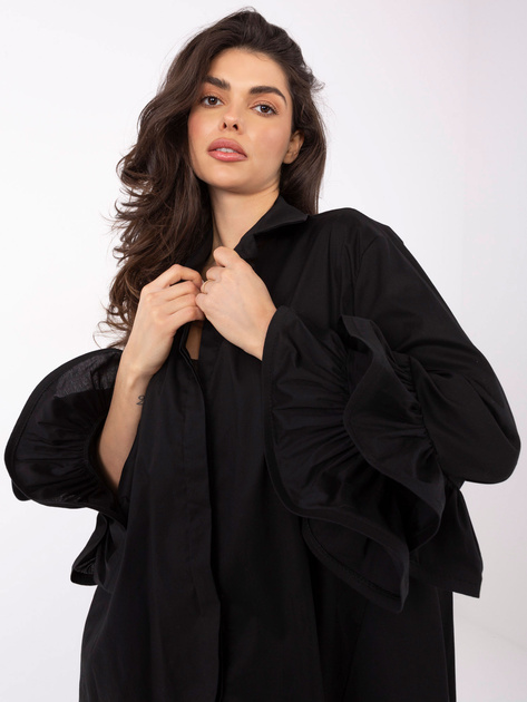 Czarna długa koszula z rozkloszowanymi rękawami