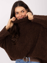 Czekoladowy sweter boucle o kroju oversize