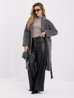 Dunkelgrauer Übergangsmantel im Oversize-Stil mit Gürtel.