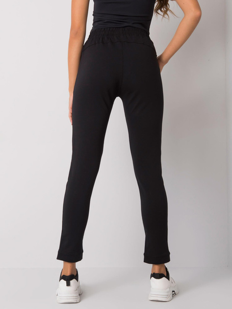 Czarne spodnie dresowe z napisami Peyton