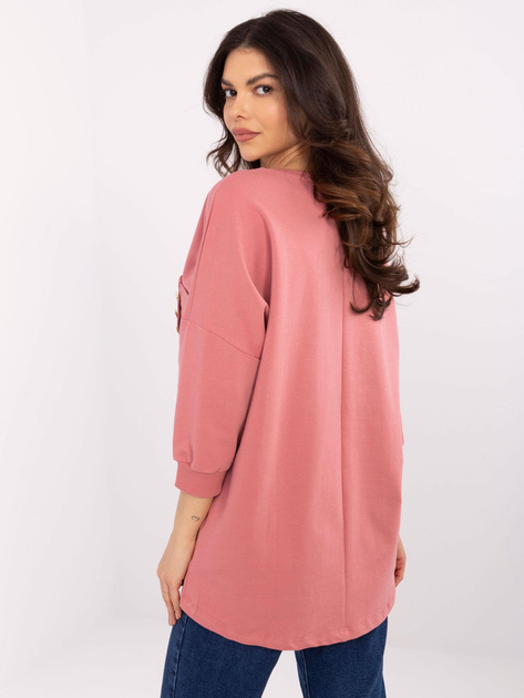 Hurtownia Brudnoróżowa bluzka oversize z kieszenią