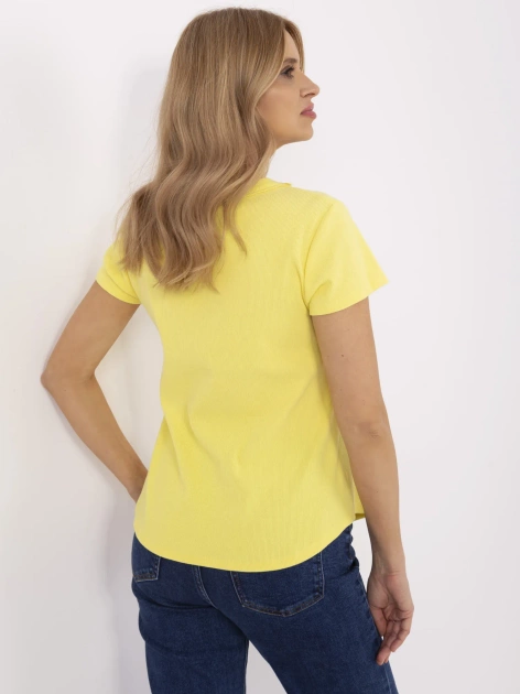 Żółta dopasowana bluzka w prążek