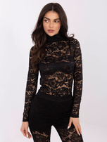 Czarna dopasowana bluzka z koronki