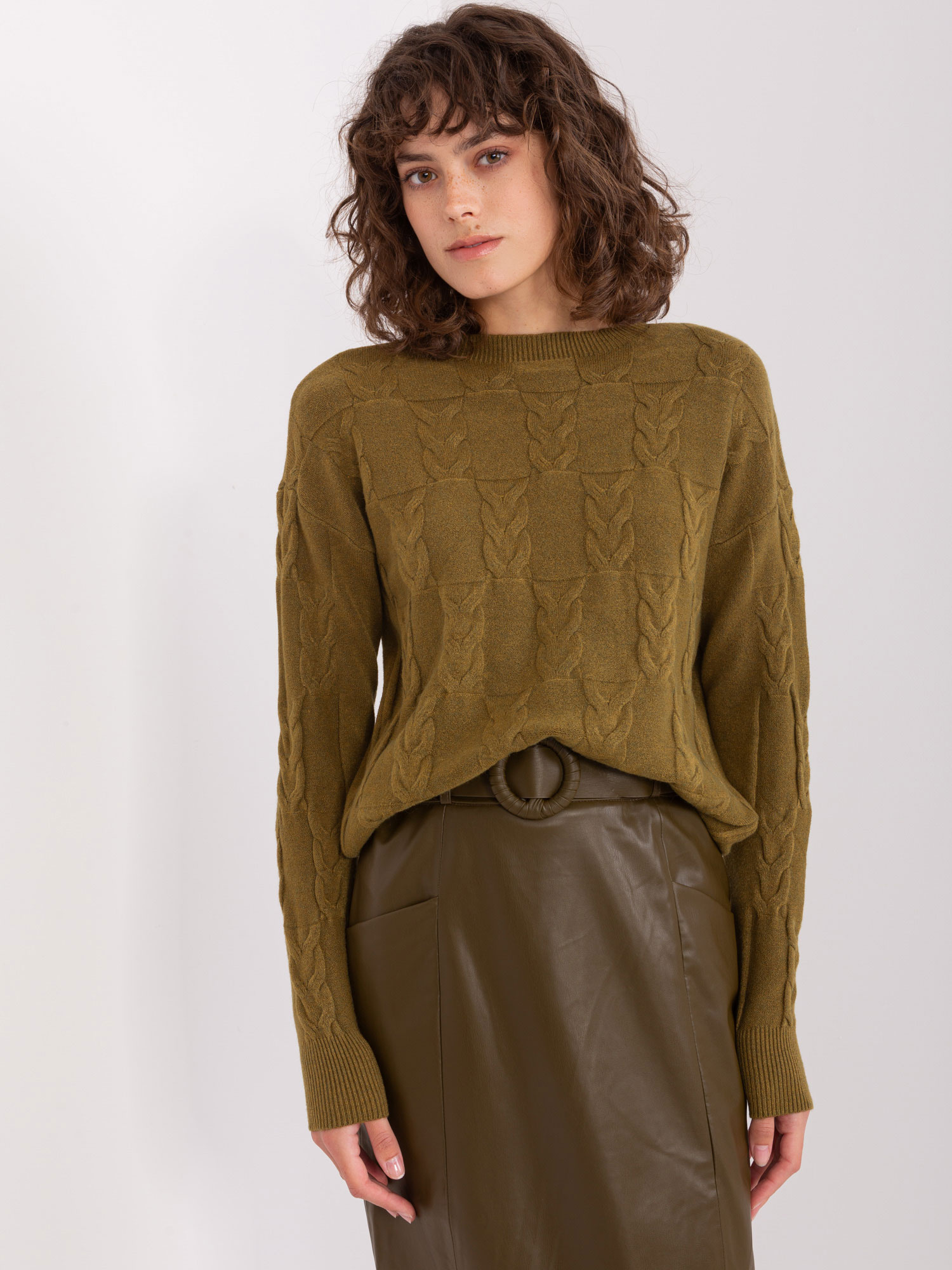 Hurtownia Khaki damski sweter w warkocze 