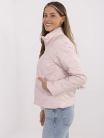 Jasnoróżowa przejściowa kurtka z podszewką 