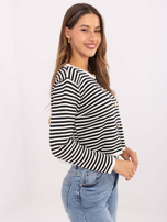 Ecru-czarny sweter z ozdobnymi guzikami RUE PARIS 