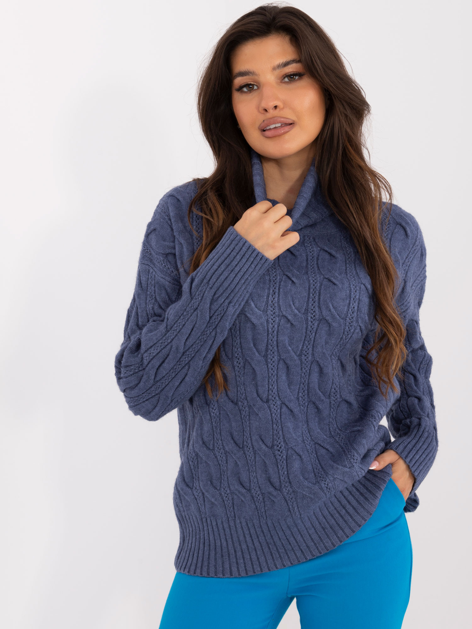 Sweter ciemny niebieski