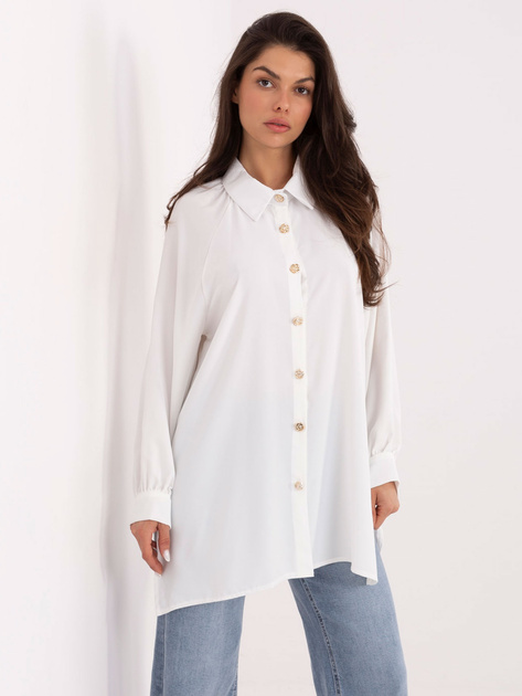 Biała długa koszula z ozdobnymi guzikami