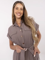 Ciemnobeżowy damski kombinezon z kołnierzykiem