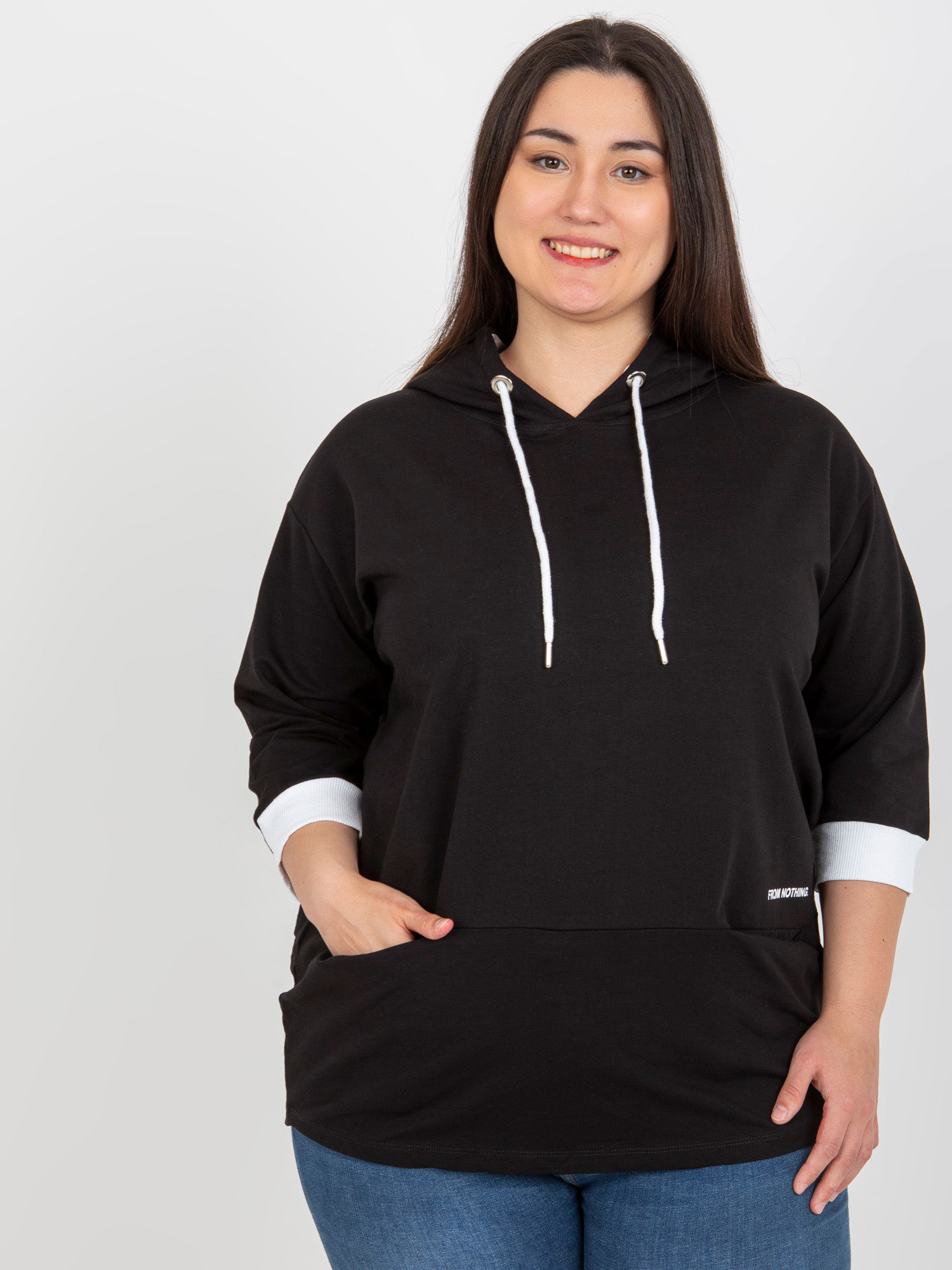 Czarna dresowa bluza plus size z kieszeniami