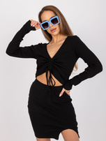 Czarna krótka prążkowana bluzka z marszczeniem Diana OCH BELLA