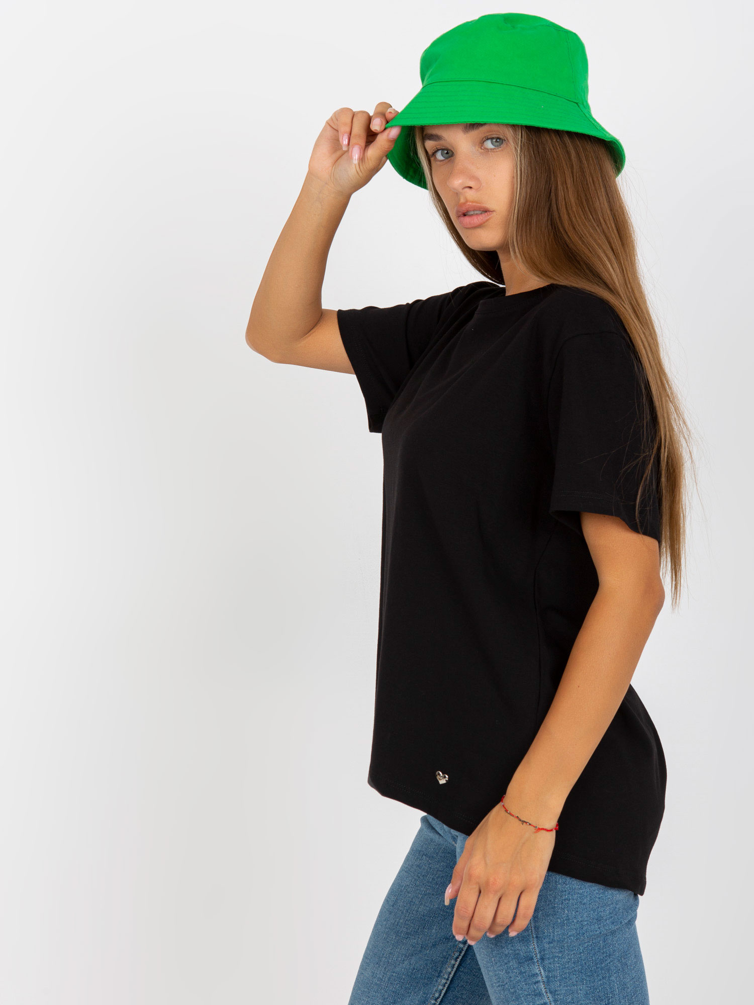 Czarny t-shirt basic z okrągłym dekoltem