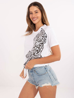 Biały damski t-shirt z aplikacją