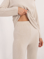 Jasnobeżowy casualowy komplet ze swetrem