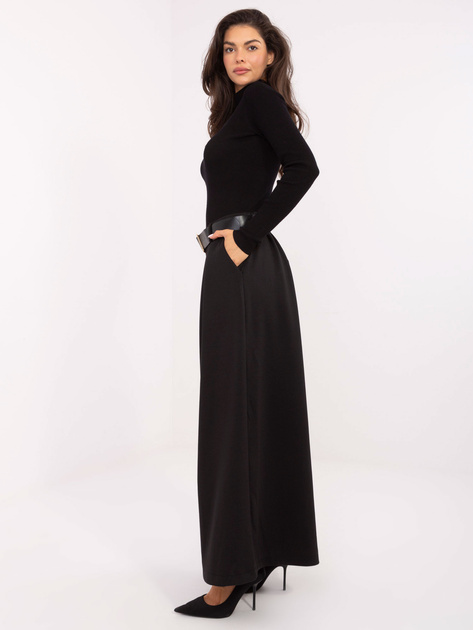 Czarne dresowe spodnie palazzo z paskiem