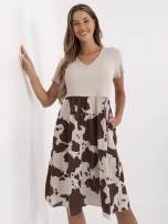 Beżowa sukienka we wzór krowie łaty