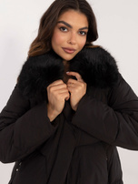 Hurtownia Czarna pikowana kurtka zimowa z futerkiem