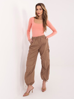 Brzoskwiniowa dopasowana bluzka basic RUE PARIS 