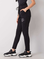 Czarne spodnie dresowe Jennifer