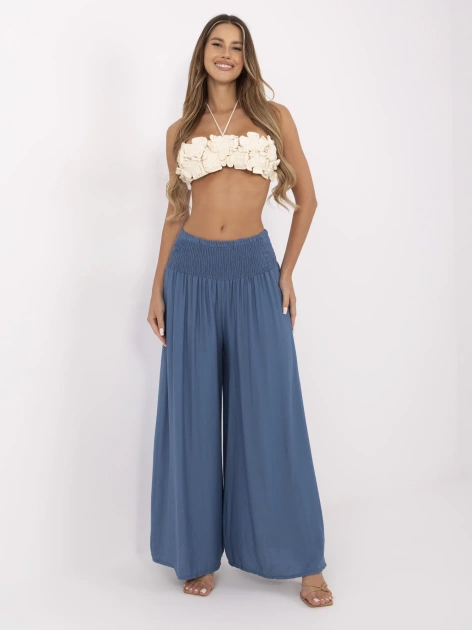 Brudnoniebieskie spodnie z elastycznym marszczeniem