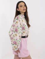 Balta-violetinė elegantiška gėlėta marškiniai.