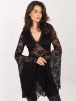 Czarna koronkowa bluzka z dekoltem V