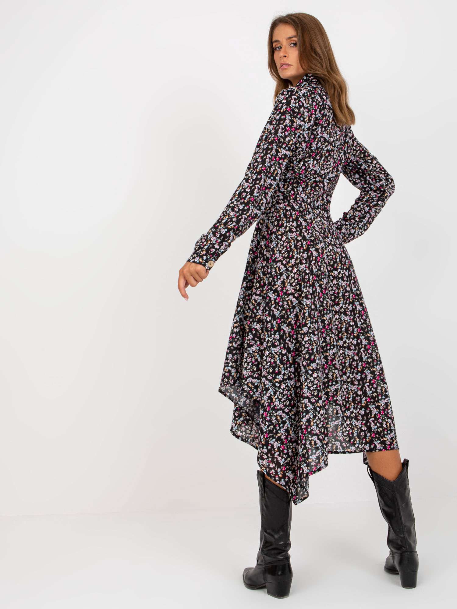 Hurt Schwarzes gemustertes Kleid mit Gürtel RUE PARIS.