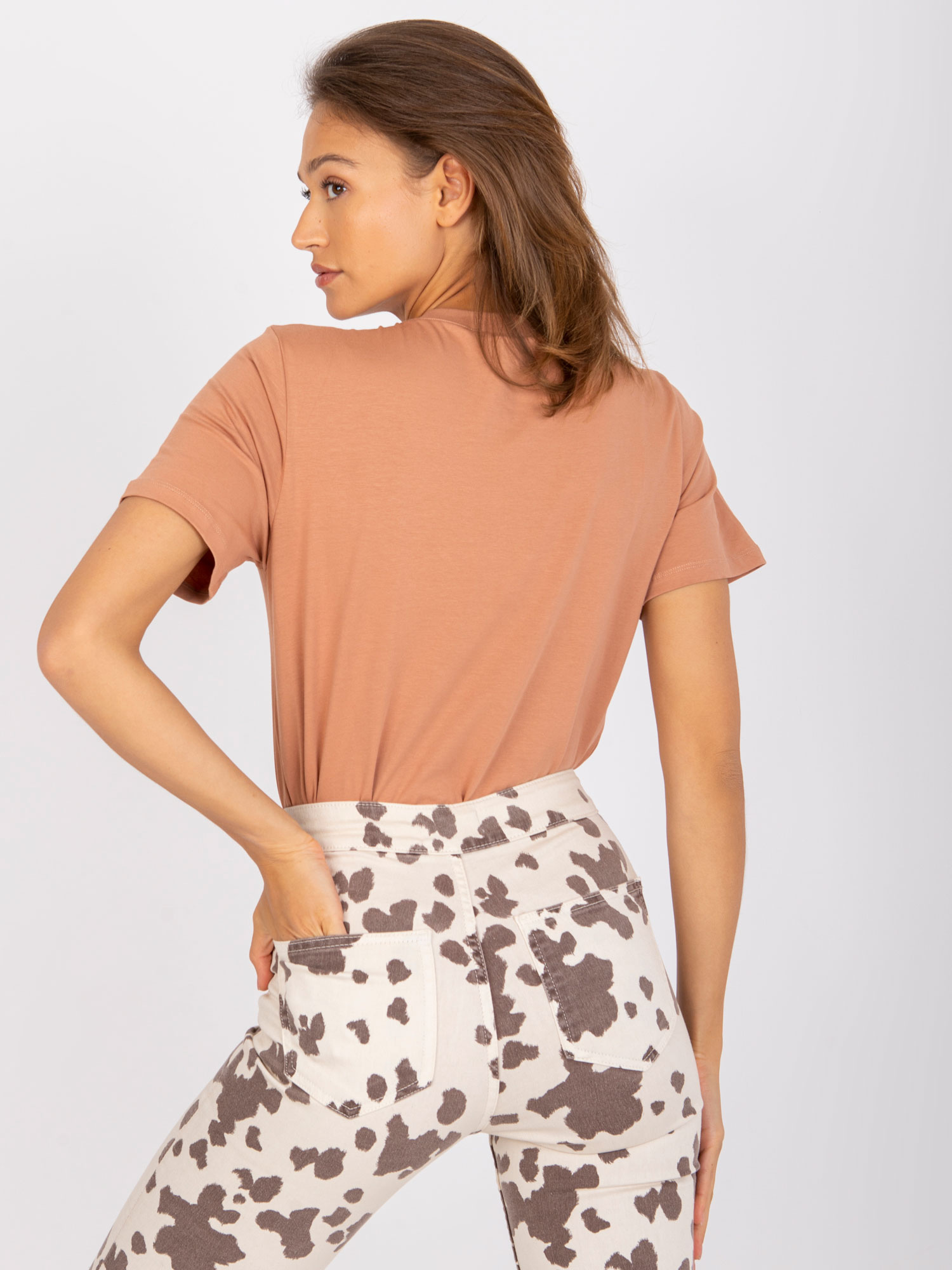 Camelowy damski t-shirt z nadrukiem Jade