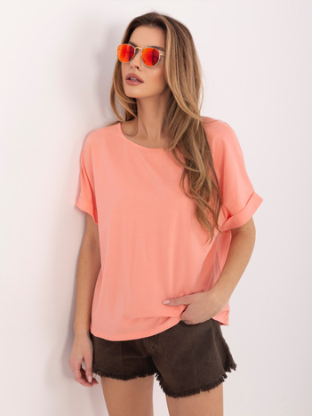 Brzoskwiniowa bluzka basic z okrągłym dekoltem RUE PARIS
