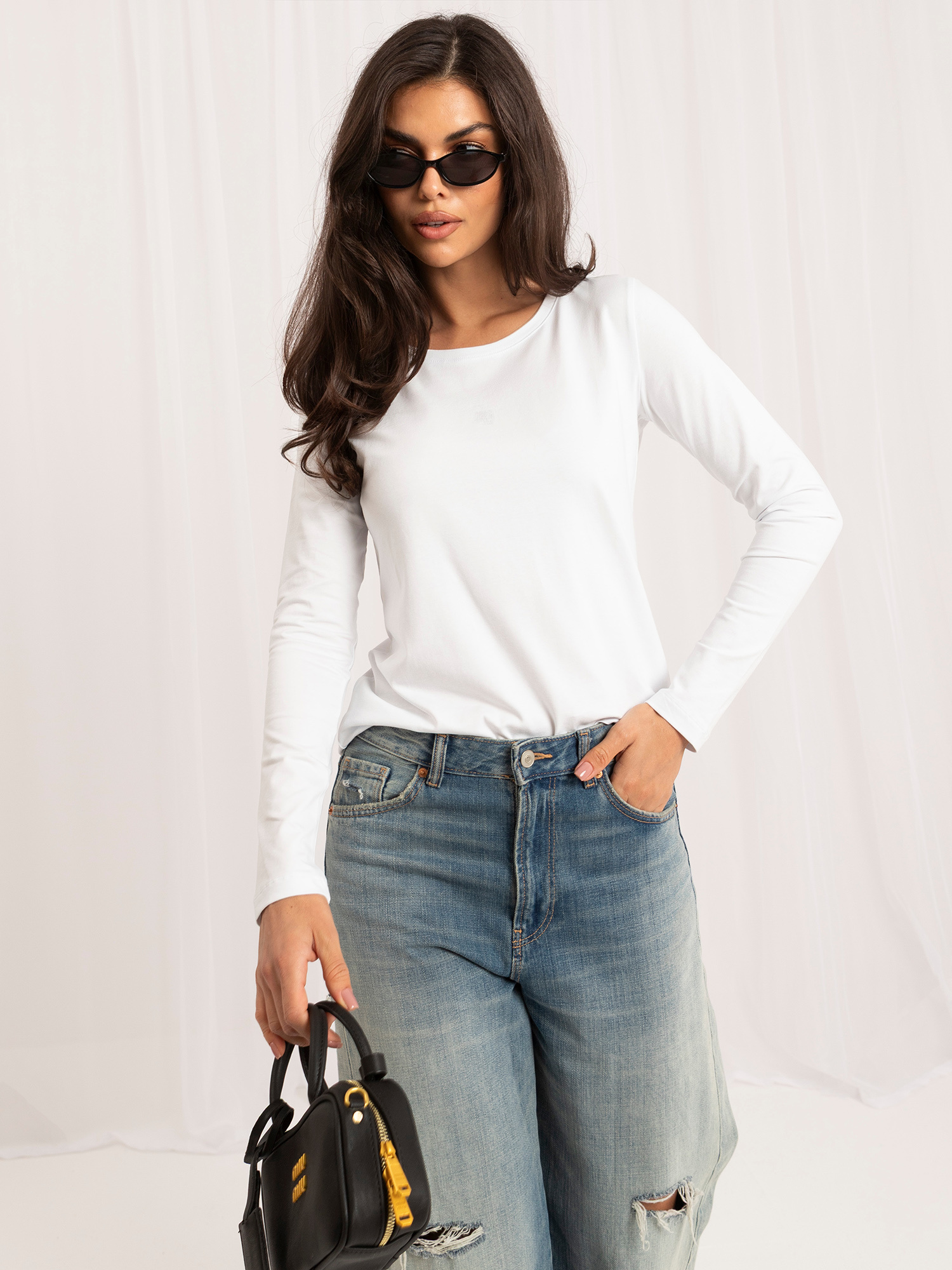 Bílý longsleeve basic s kulatým výstřihem RUE PARIS.