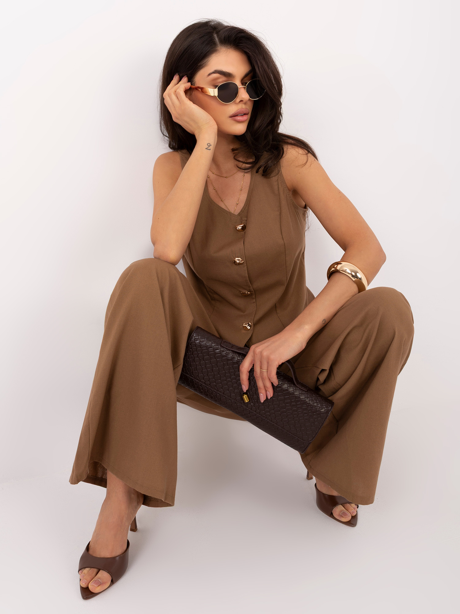 Jasnobrązowy letni komplet z domieszką lnu