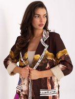 Brązowa damska marynarka z zapięciem na guzik