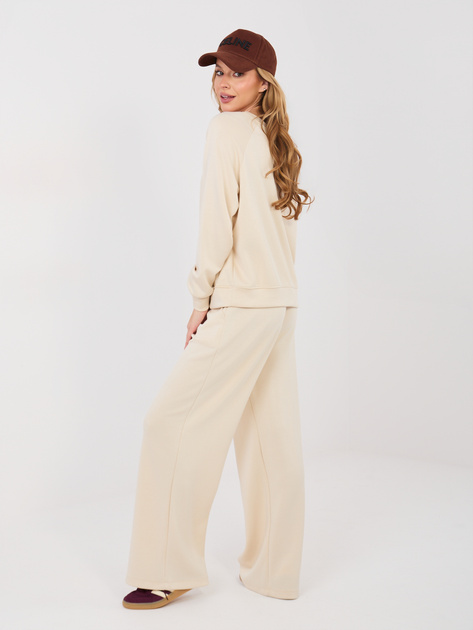 Jasnobeżowy dresowy komplet z bluzą oversize
