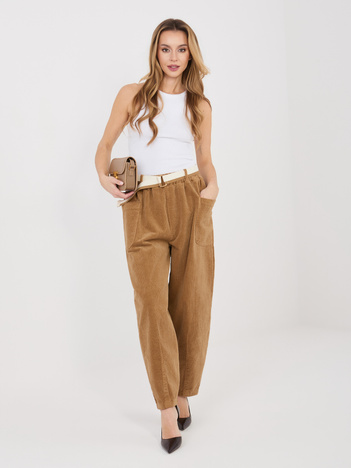 Camelowe sztruksowe spodnie ze zwężaną nogawką RUE PARIS 