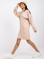 Beżowa sukienka z kieszeniami Carrara