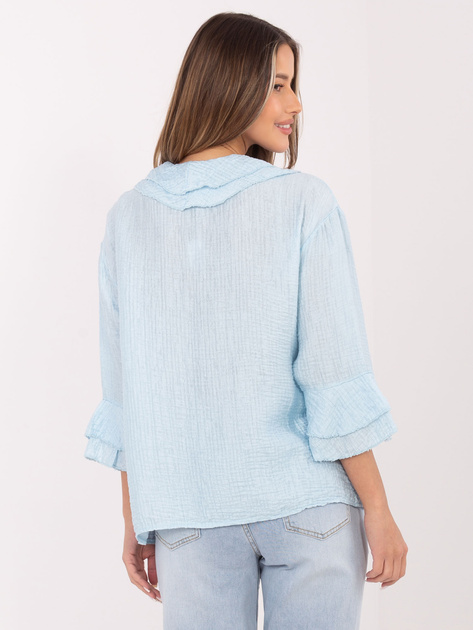 Jasnoniebieska damska koszula z marszczonego materiału