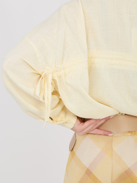 Jasnożółta rozpinana koszula z kołnierzykiem