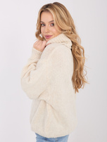 Jasnobeżowy damski sweter golf z domieszką moheru