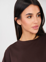 Czekoladowy t-shirt basic z bawełny RUE PARIS 