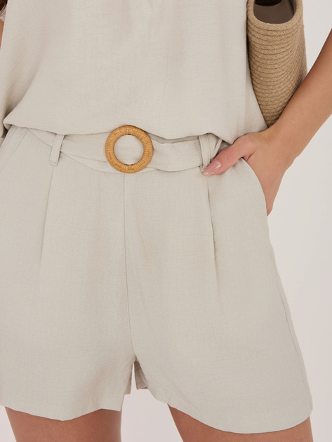 Jasnobeżowe letnie szorty z materiałowym paskiem SUBLEVEL