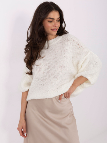 Ecru sweter boucle o kroju oversize