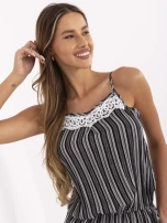 Czarny krótki kombinezon w paski