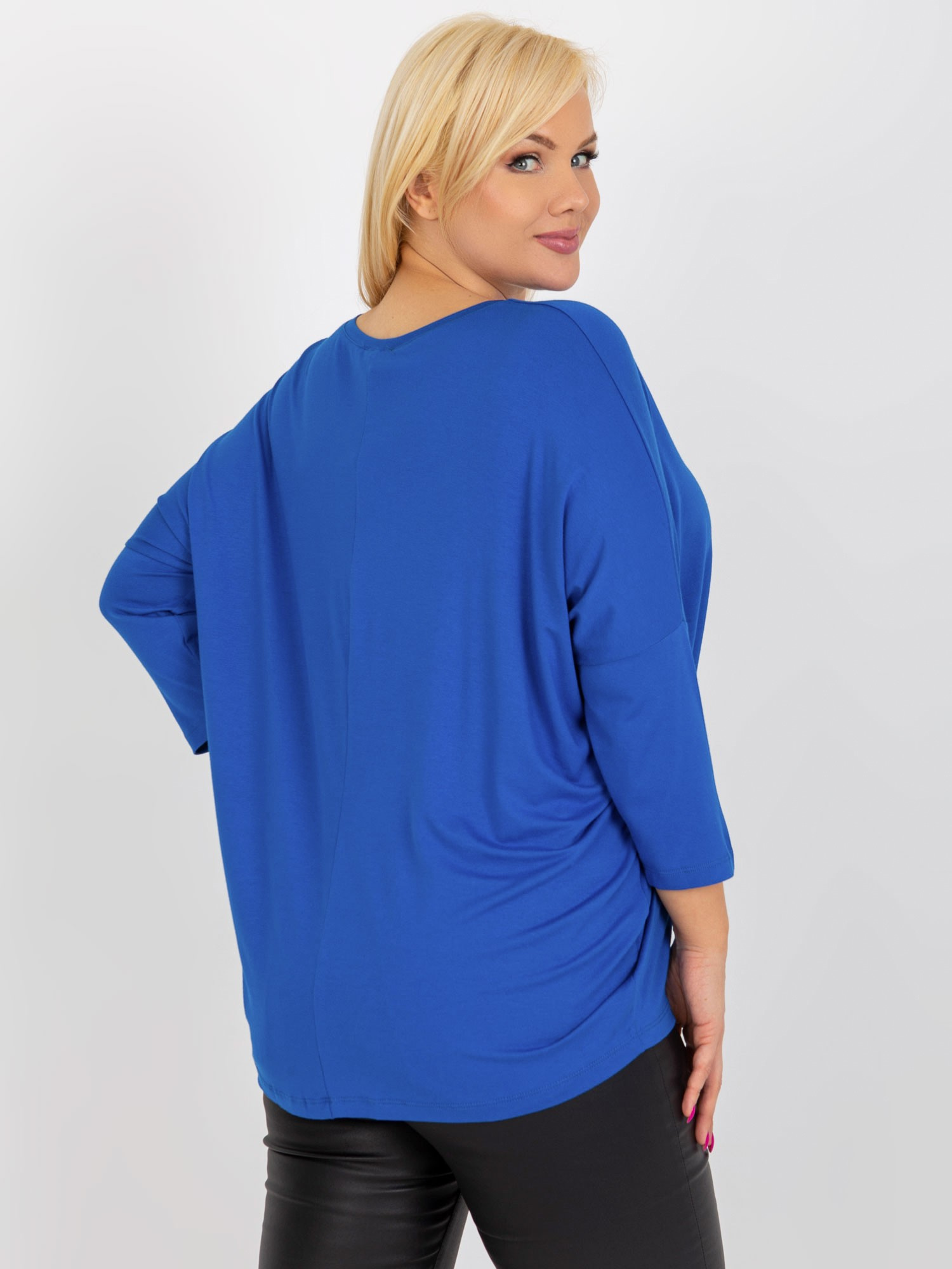 Kobaltowa bluzka plus size basic z rękawem 3/4
