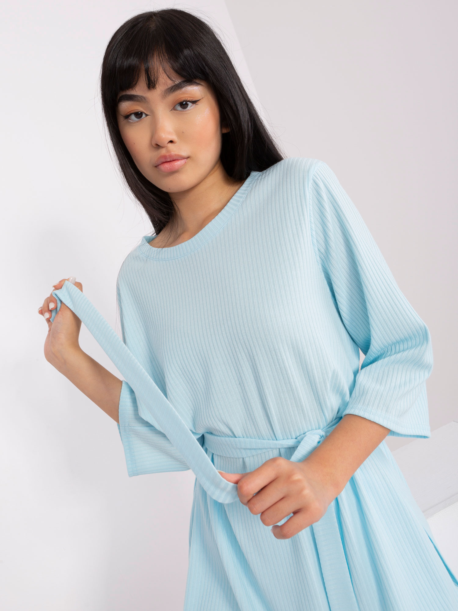 Hurt hellblau Set casual mit Oversize-Bluse.