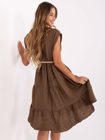 Braunes Sommerkleid aus Musselin.