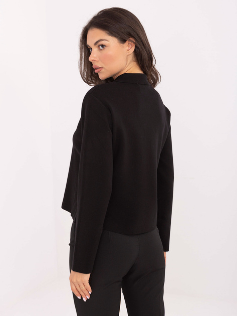 Czarny elegancki sweter z kołnierzykiem