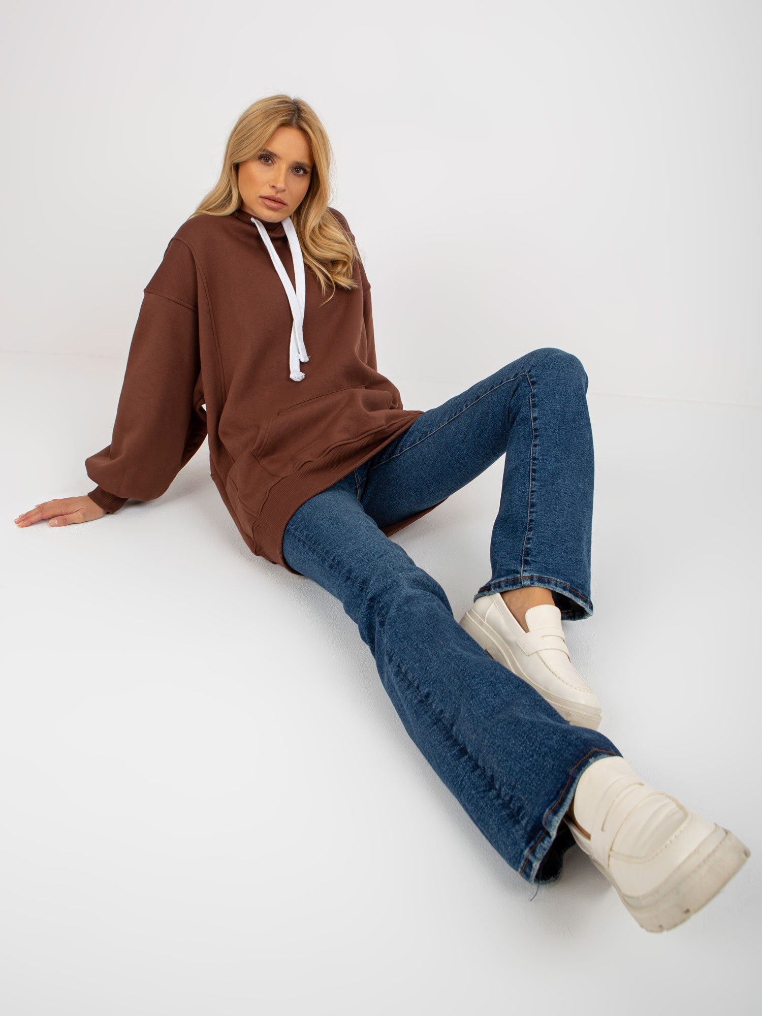 Ciemnobrązowa dresowa długa bluza basic oversize z kapturem